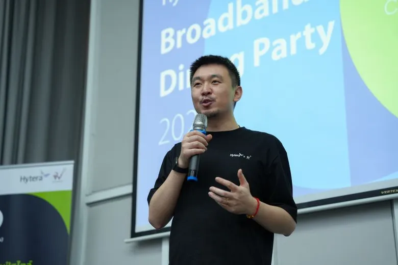 ไฮเทราเปิดตัว "P30" วิทยุสื่อสาร PoC แบบฟรีค่าบริการเซิร์ฟเวอร์รายปี สำหรับภาคธุรกิจและผู้ใช้งานทั่วไปในประเทศไทย