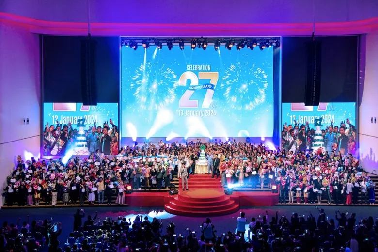 "ซูเลียน" จัดงานใหญ่ก้าวเข้าสู่ปีที่ 27 พร้อมมอบใบประกาศเกียรติคุณ และประดับเข็มเกียรติยศแก่นักธุรกิจซูเลียน
