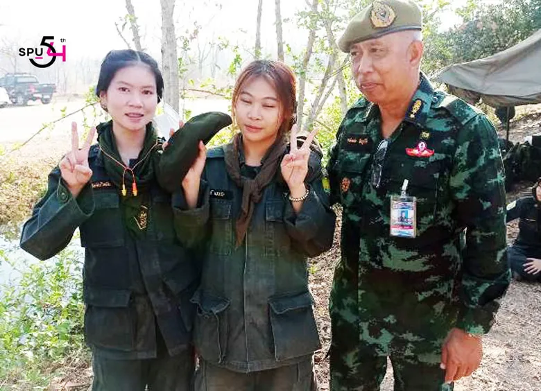 ม.ศรีปทุม ตรวจเยี่ยมนักศึกษาวิชาทหาร SPU ฝึกภาคสนาม หลักสูตรพาราเซล"เขาชนไก่"