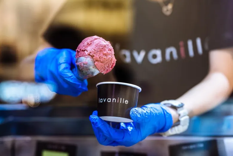 "LA VANILLE" FIRST NEW CHIC STORE AT THE EMPORIUM An eye-catching store in black & pink packed with full-flavored premium French-style ice creams