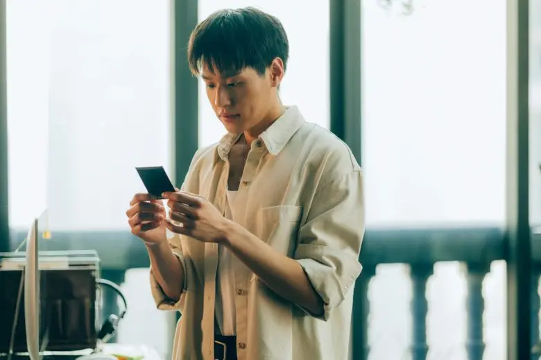 เปิดวาร์ป!! "ก้าวก่าย" ซิงเกิลใหม่ จาก "BILLKIN" เพลงของคนอกหักที่ยัง Move On ไม่ได้!! เข้มข้นจัดจ้านในสไตล์ดนตรี R&B