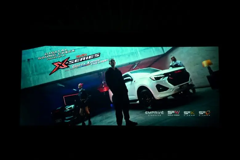 เอส เอฟ และ อีซูซุ ชวนมันส์ เร้าใจ ทะลุมิติ กับ Digital Sound Check ชุด "Gotta Xross The Line แรง… ทะลุเวิร์ส" ส่งความแรงทะลุมิติบนจอยักษ์ในโรงภาพยนตร์