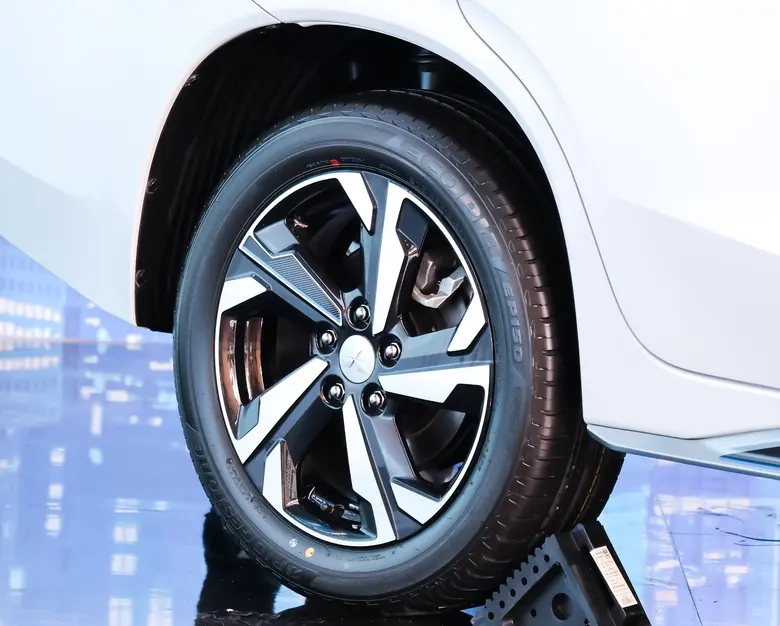 "BRIDGESTONE ECOPIA EP150 เหนือชั้นด้วยเทคโนโลยี ENLITEN(R)" นวัตกรรมล่าสุดจากบริดจสโตน ได้รับเลือกเป็นยางล้อมาตรฐานติดตั้งในรถยนต์ "New Xpander HEV และ New Xpander Cross HEV" จากมิตซูบิชิ มอเตอร์ส