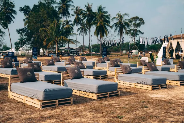 "ที่นอนกลางงานคอนเสิร์ตเฟสติวัล" กลับมาอีกครั้ง LOTUS MATTRESS ขนที่นอนบุกงานเทศกาลดนตรีระดับโลก PELUPO MUSIC FESTIVAL