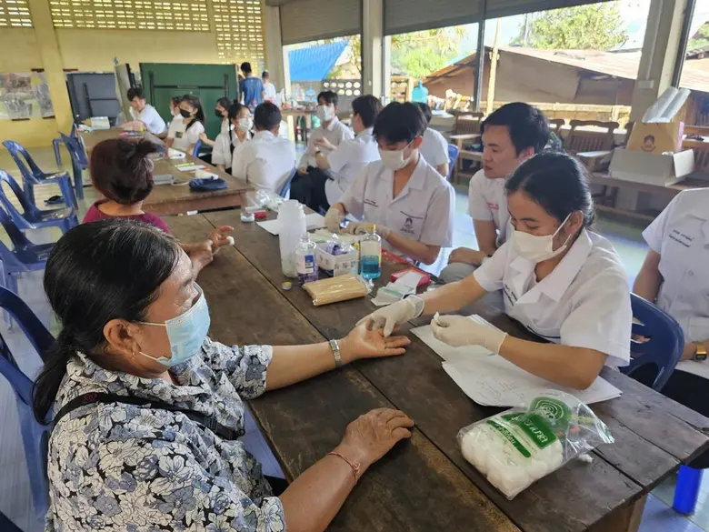 คณะสหเวชศาสตร์ ม.พะเยา ลงพื้นที่จัดค่ายอาสาพัฒนาชุมชน ณ โรงเรียนบ้านบ่อสี่เหลี่ยม จ.ลำปาง