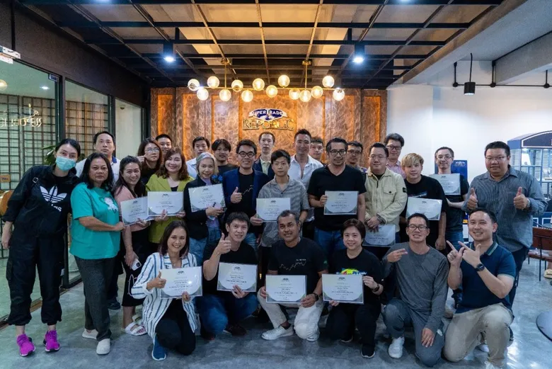 "Super Trader Republic" สถาบันผู้ปั้นเทรดเดอร์มือทอง
