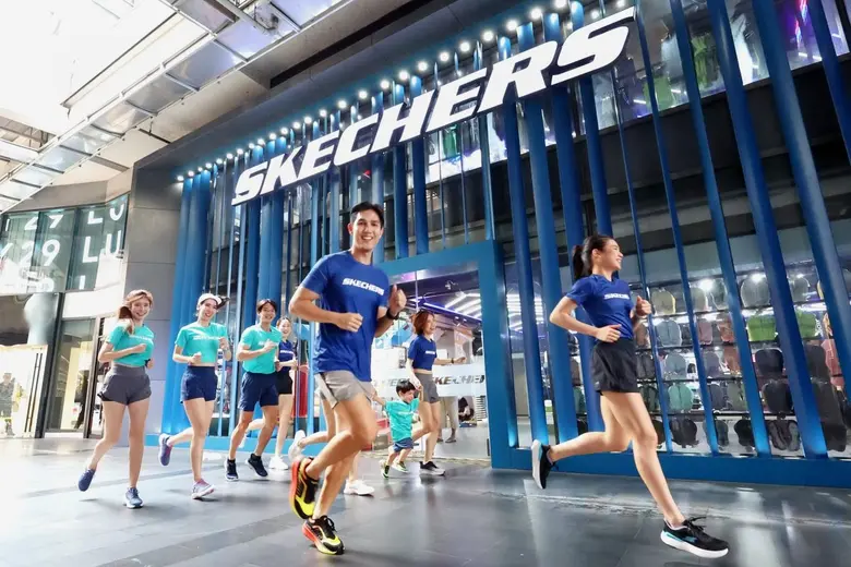 สเก็ตเชอร์ส เตรียมจัดงานเดินวิ่งประจำปี "SKECHERS FRIENDSHIP WALK 2024" เริ่มต้นมีสุขภาพที่ดีไปกับ "SKECHERS GOWALK 7" และ "MAX CUSHIONING"