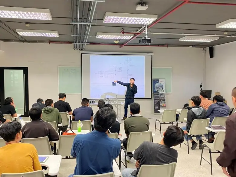 เรียนกับตัวจริง ประสบการณ์จริง! วิศวะฯ ม.ศรีปทุม จับมือ Power Lab Energy ถ่ายทอดเทคนิคโซล่าร์เซลล์