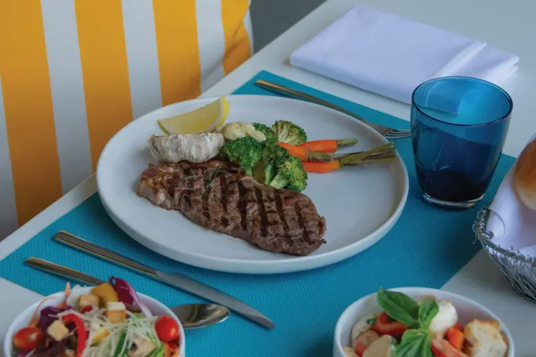 พบกับ เดอะ กริลล์ คอนเซ็ปท์มื้อเที่ยงครั้งใหม่ ที่ห้องอาหารเลเทส เรซิพี รร. เลอ เมอริเดียน สุวรรณภูมิฯ