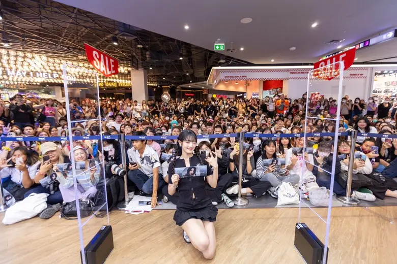 ร้าน At First ศูนย์การค้าเอ็ม บี เค เซ็นเตอร์ เปิดตัว PLAY LINE FRIENDS POP-UP with (G)I-DLE พร้อมพบกับ มินนี่ วง (G)I-DLE กับกิจกรรม Meet Fans แฟนคลับ