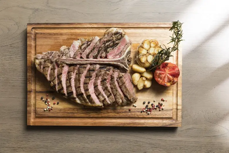 The Two Unique Gastronomic Experiences in "The Grill Room" and "Tapestry Chinese Restaurant" at Kantary Hotel, Korat.