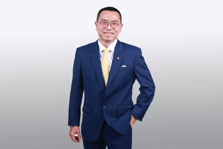 QTCG มาเหนือเมฆ เทรดวันแรกพุ่ง 81.67% ตอกย้ำเป็นหุ้น Growth Stock อนาคตไกล จ่อประมูลงานใหม่ 3.5-4 พันล้านบาท หนุนรายได้ ปี67 โต 20%