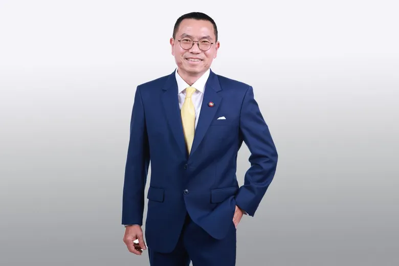 QTCG มาเหนือเมฆ เทรดวันแรกพุ่ง 81.67% ตอกย้ำเป็นหุ้น Growth Stock อนาคตไกล จ่อประมูลงานใหม่ 3.5-4 พันล้านบาท หนุนรายได้ ปี67 โต 20%