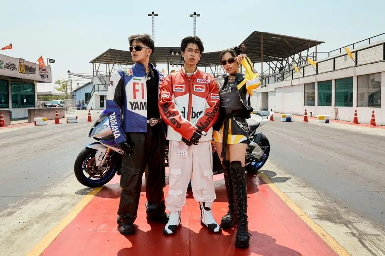 มาโจ๊ะมันส์ๆ รับสงกรานต์ กับ "สองล้อไม่ง้อสองรัก" ซิงเกิลปลุกพลังความม่วนซื่น จาก "SPRITE ft. M-PEE, MIKI"