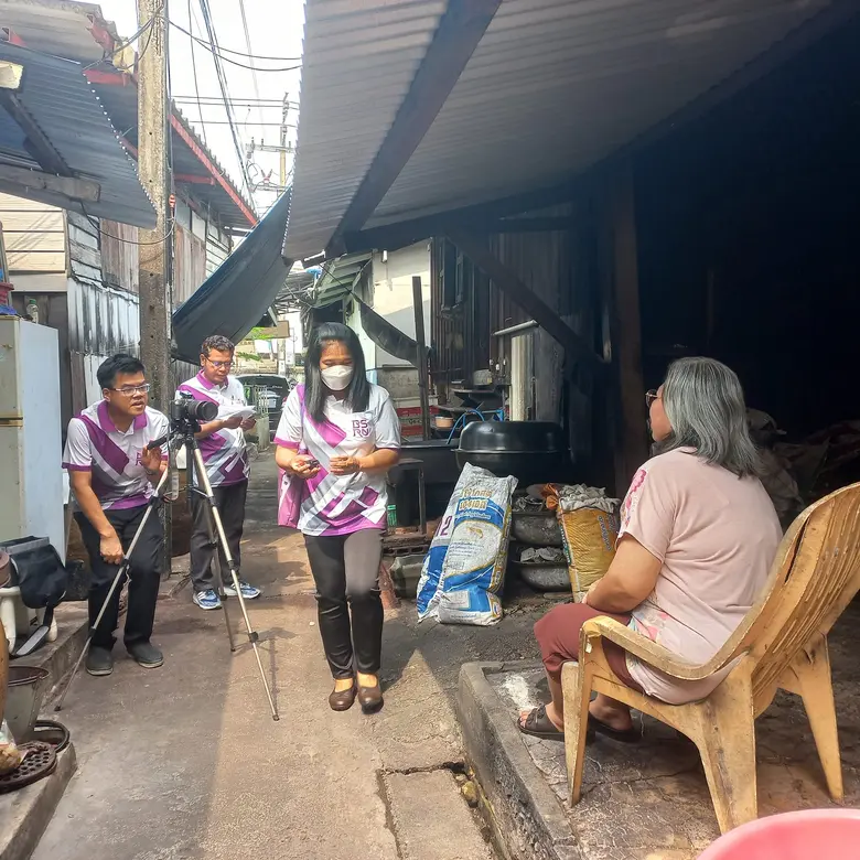 มบส.ลงพื้นที่เร่งผลิตสื่อห้องสมุดมนุษย์ ดึงปราชญ์ชาวบ้านเป็นหนังสือมนุษย์ เริ่มทำขนมไทย