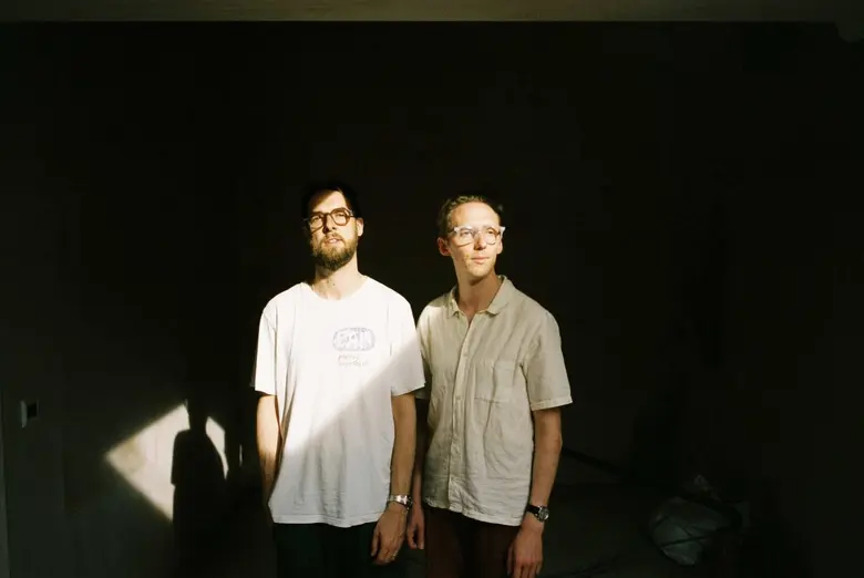 HONNE (ฮอนน์) วงดูโอ้สุดแนวจากอังกฤษ ปล่อยเพลงใหม่ Imaginary ต้อนรับศักราชใหม่ เรื่องราวความรักโรแมนติกที่อิงจากชีวิตจริง