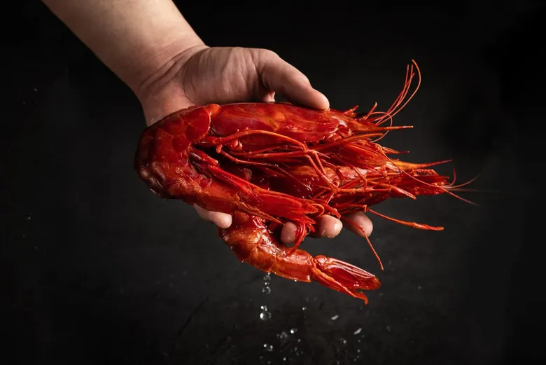 OTTO ITALIAN RESTAURANT TRANSPORT YOU TO A MEDITERRANEAN SUMMER Enjoy the freshly tasty "GAMBERO ROSSO DI MAZARA"imported from Sicily at Otto Italian Restaurant