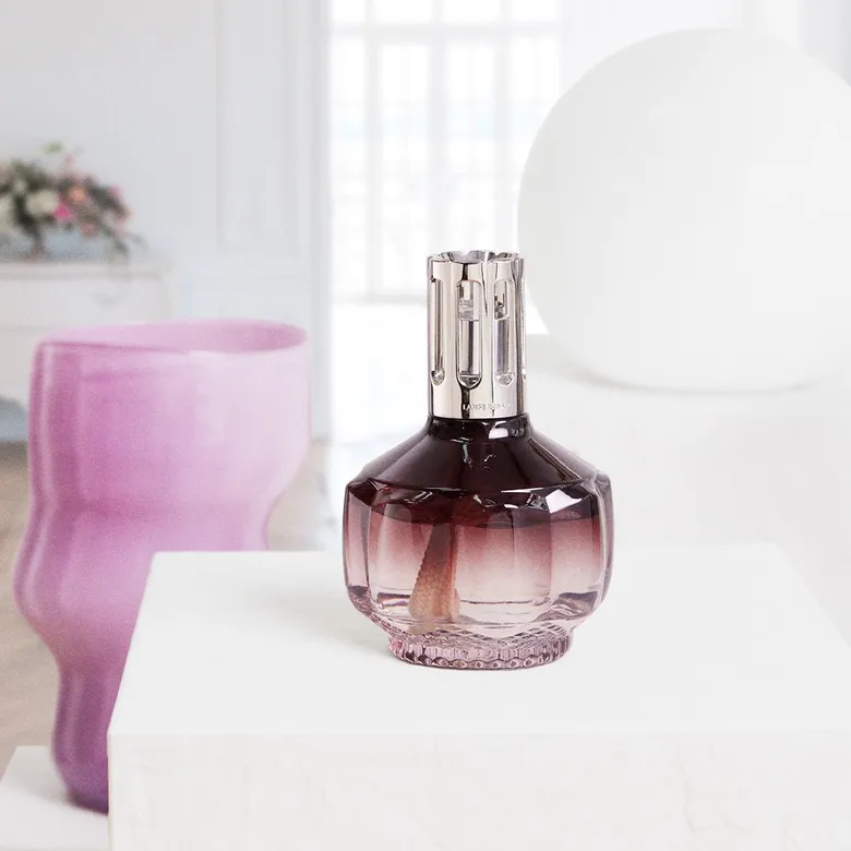 Maison Berger Paris พาชมเครื่องหอมบ้าน 2 คอลเลคชั่นใหม่ MOLECULE และ JOY จัดเต็มเซ็ตของขวัญ ครบทุกรูปแบบความหอม สร้างบรรยากาศหรูหราพร้อมกลิ่นหอมบริสุทธิ์ เติมเต็มความสุขทุกการพักผ่อนในบ้าน
