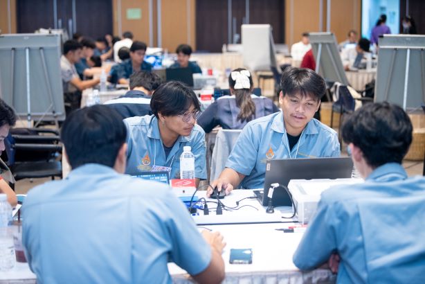 "ต่อกล้าอาชีวะ" ปี 67 ปั้นนวัตกรสายอาชีวะ สู่ Young Smart IoT Technician ด้วย IIoT เสริมแกร่งแรงงานในหลากอุตสาหกรรม S-Curve มุ่งสู่ Industry 4.0