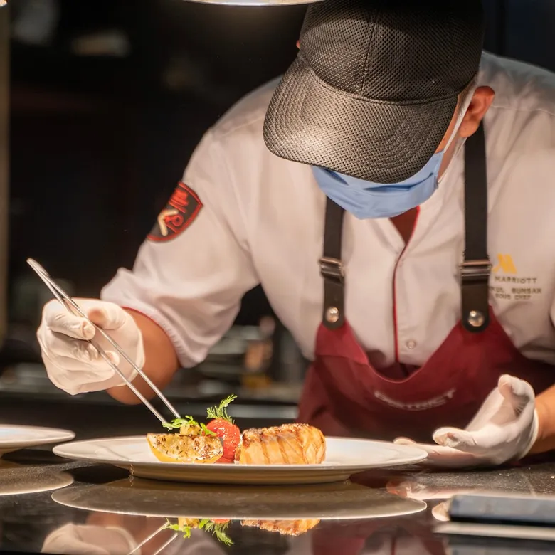 JEWELS OF THE NEW WORLD AT THE DISTRICT GRILL ROOM & BAR