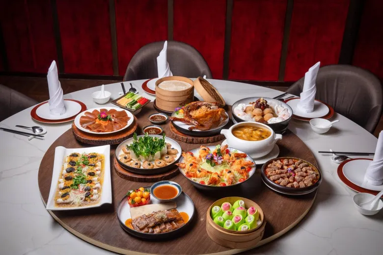 "HEI YIN" Cantonese restaurant introduces "HEI YIN Celebration Set Menu" priced at 28,888++ baht (for 10 people), available from today onwards