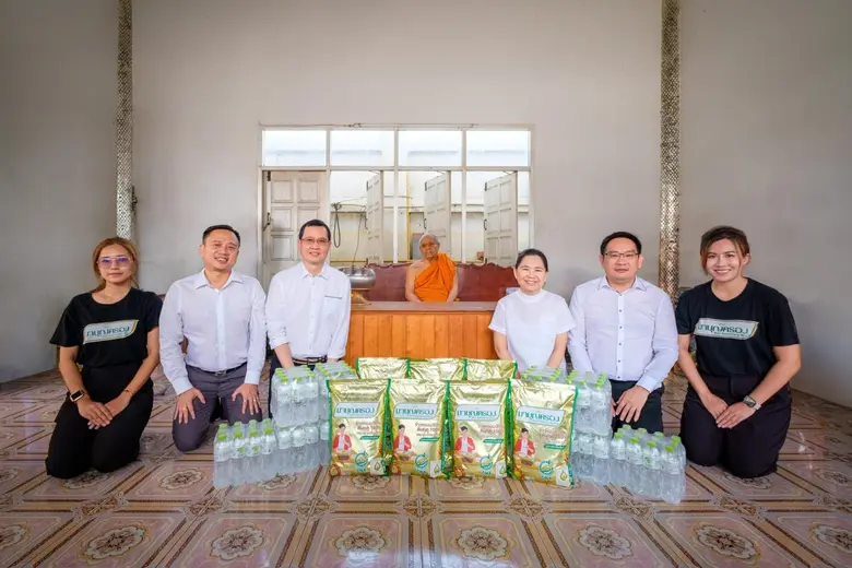 ข้าวมาบุญครอง ถวายข้าวหอมมะลิใหม่ ให้ 4 วัด โดยรอบสำนักงานใหญ่ปทุมธานี