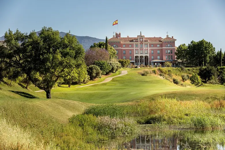 Unlocking Excellence: Anantara Villa Padierna Recognised in Inaugural Michelin Key Guide in Spain