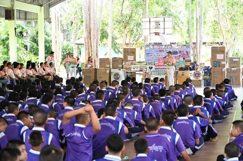 คอมแพ็ค เบรก ร่วมคาราวานบุญ ครบรอบ 9 ปี นิตยสาร Green Life Plus