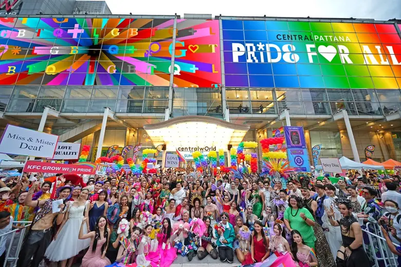 งานใหญ่แห่งปี! เซ็นทรัลเวิลด์ จัดใหญ่ 'centralwOrld Rhythm of Pride 2024' รวม LGBTQIAN+ และคนดังกว่า 500 ชีวิต แสดงพลังบน Rainbow Runway ยาว 80 เมตร