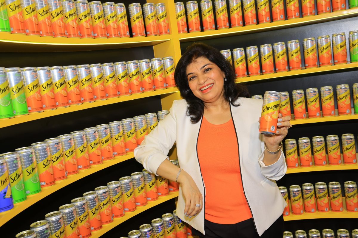 "Coca-Cola" Celebrates Its New "Schweppes" Flavor, "Mandarin Yuzu Soda Zero Sugar," with "Ananda and Jamy James" at the Brand's First Exclusive Secret Party Experience #BornSocialClubParty