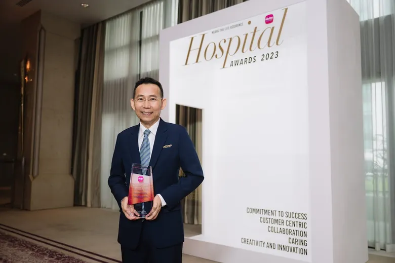 "โรงพยาบาลแพทย์รังสิต" คว้ารางวัล "Commitment to Success Award" ในงาน Muang Thai Life Assurance Hospital Awards 2023