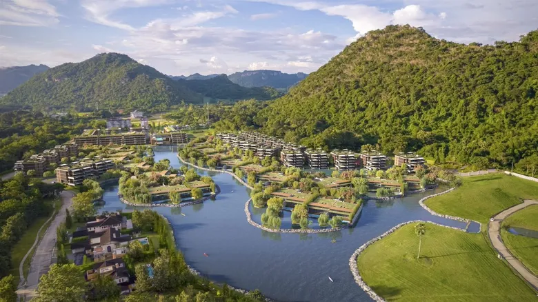 "บันยันทรี เรสซิเดนซ์ เครสตัน ฮิลล์ เขาใหญ่" กวาดรางวัลใหญ่ใน 7 สาขา จาก Asia Pacific Property Awards ปี 2023-2025 สะท้อนความสำเร็จของเมกะโปรเจกต์สุดหรูใจกลางเขาใหญ่
