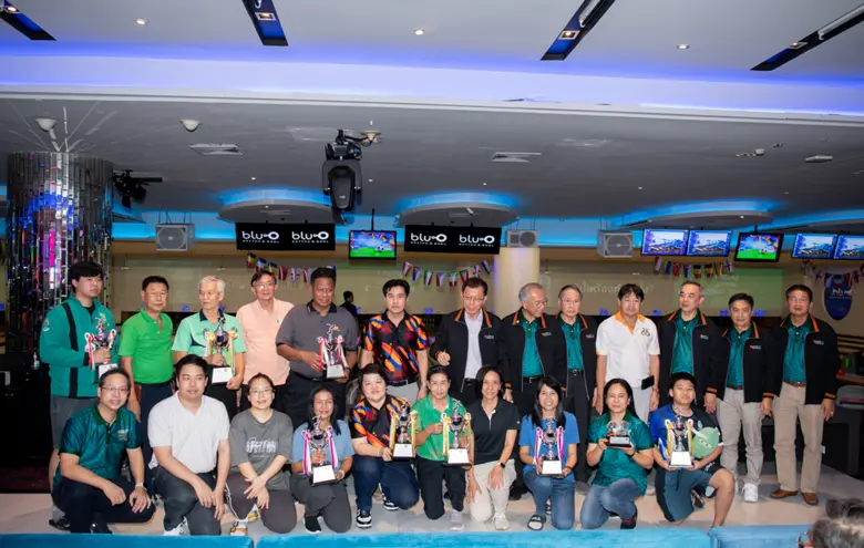 ทีมคณะครุศาสตร์อุตสาหกรรม 3 คว้ารางวัลชนะเลิศการแข่งขันโบว์ลิ่งการกุศล