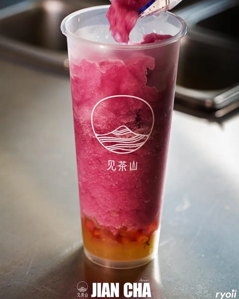 "เจี้ยนชา" ชู คุณภาพใบชาเกรดพรีเมียมคัดสรรจากแหล่งปลูก สดใหม่ทุกขั้นตอน ตอกย้ำความเชื่อมั่นแก่ผู้บริโภค