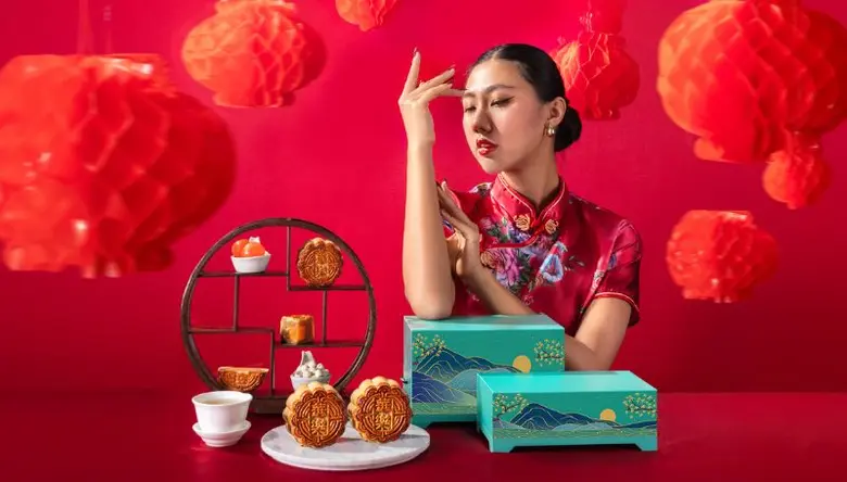 Celebrate Mid-Autumn Festival with Handcrafted Treasures from Wah Lok Cantonese Restaurant, Carlton Hotel Bangkok Sukhumvit