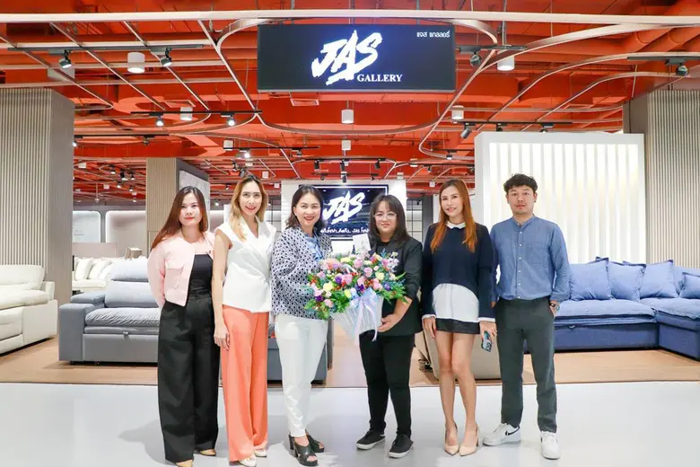 นางสาวจรูญรัตน์ สาลี กรรมการผู้จัดการ บริ...