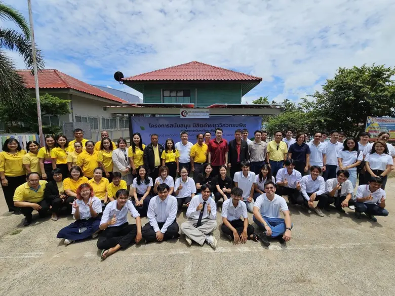 โรงเรียนจำนวนมากในไทยต้องแบกรับค่าใช้จ่าย...