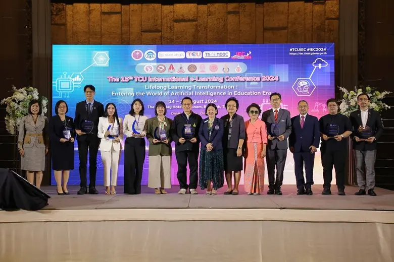 มหาวิทยาลัยศรีปทุม คว้ารางวัล Thai MOOC Award 2024 “วิชาเทคโนโลยีเสริมการสอน ในยุค Digital“ ตอกย้ำผู้นำด้านการศึกษาออนไลน์