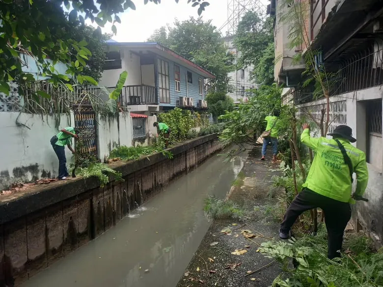 กทม. เฝ้าระวังสถานการณ์น้ำเหนือ เร่งเสริมความสูงแนวคันกั้นน้ำ