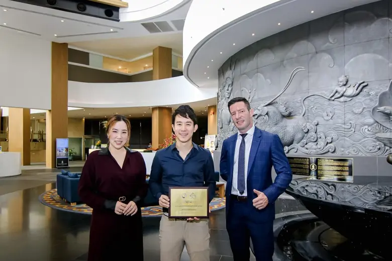 Four hotels of the Royal Cliff Hotels Gro...