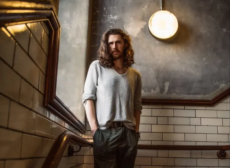 หลังจาก "Hozier" นักร้อง นักแต่งเพลงระดับโลกพาเพลงฮ...