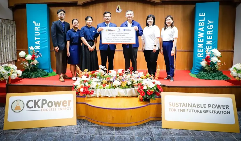 นำร่องติดตั้งแผงโซลาร์เซลล์ผลิตไฟฟ้าให้กั...