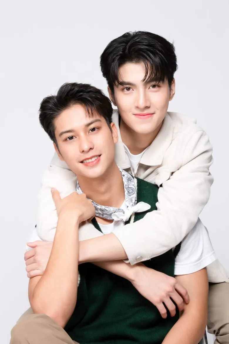 เตรียมฟินเบอร์แรง!! 2 หนุ่มคู่จิ้น "ออกัส-วชิรวิชญ์ และ แม็ค-ณัฐพัชร์" ชวนแฟนๆ ร่วมสนุกกิจกรรม Exclusive Fan Meet with "August x Mac"