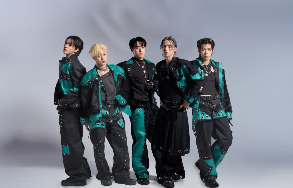 หลังจากมูฟออนจากเพลงเศร้าอย่าง "ความรักไม...