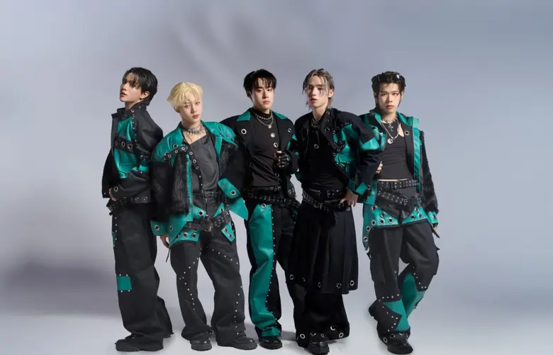 หลังจากมูฟออนจากเพลงเศร้าอย่าง "ความรักไม...