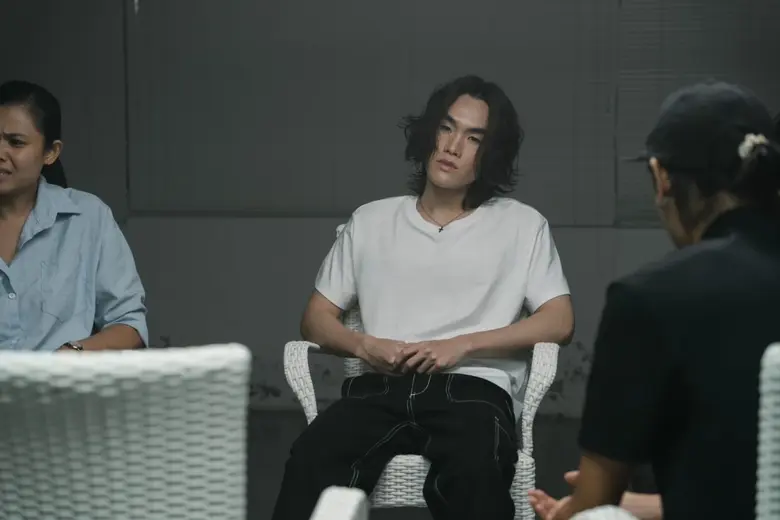 หลังจากปล่อยหลายบทเพลงผ่าน MV ในรูปแบบ Se...