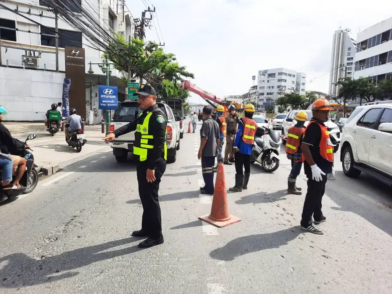 นายธวัชชัย นภาศักดิ์ศรี ผู้อำนวยการสำนักก...