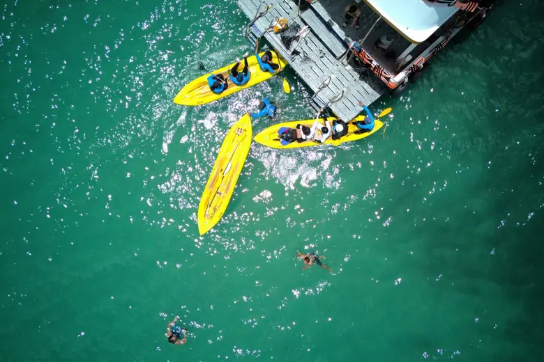 จอห์น เกรย์ ซี แคนู (John Gray's Sea Canoe) ผู้บุกเ...