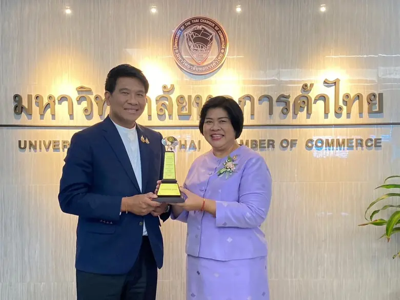 รองศาสตราจารย์ ดร. ธนวรรธนย์ พลวิชัย อธิก...