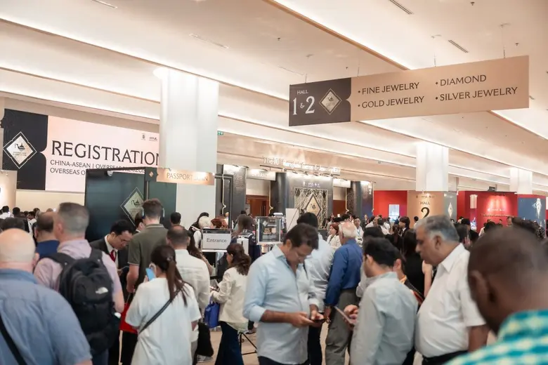 The 70th "Bangkok Gems and Jewelry Fair" ...